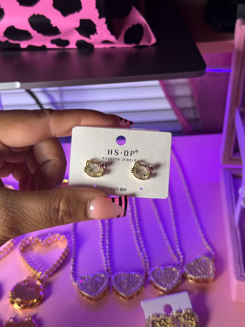 HELLO KITTY LIL STUDS